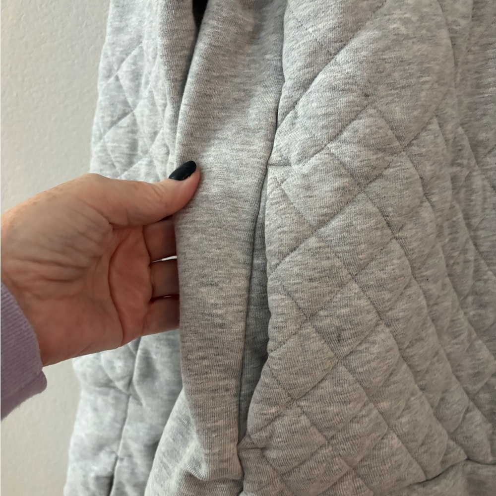 Lululemon Gray Quilted Zip Pullover - 10 - Picture 4 of 6